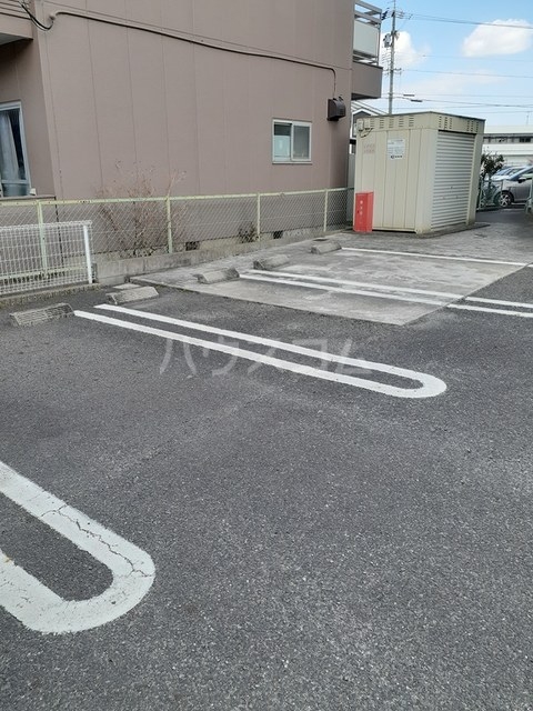 17/27 駐車場