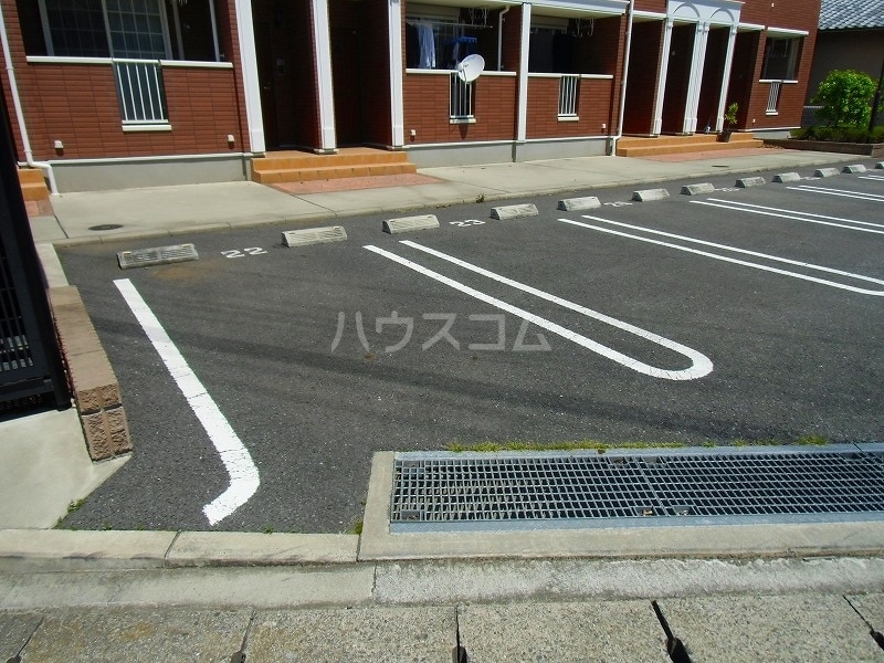 14/21 駐車場