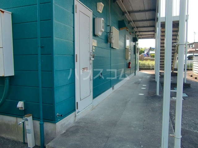 20/30 エントランス