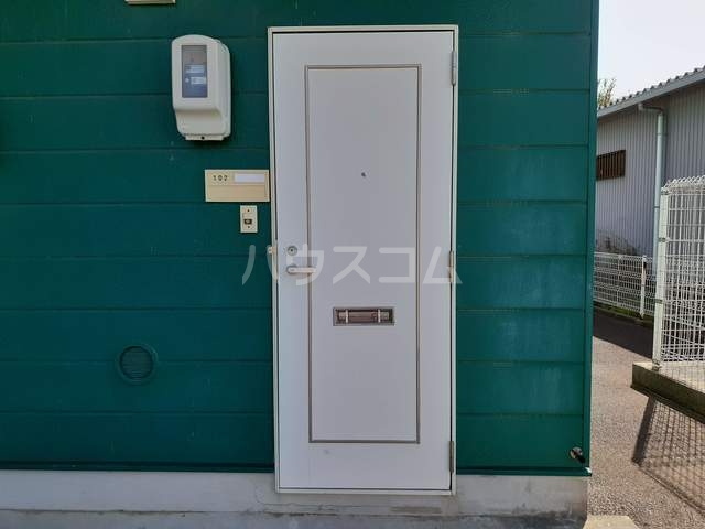 21/30 エントランス