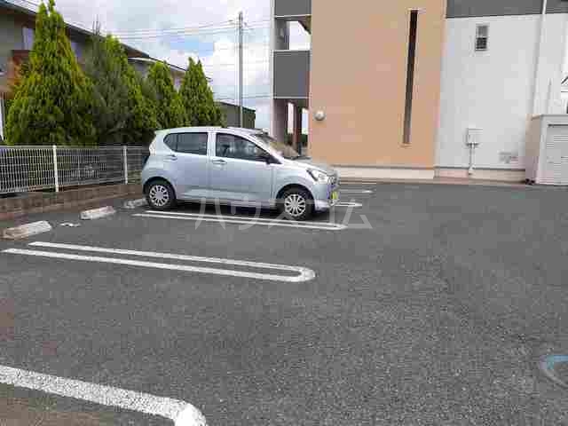 15/21 駐車場