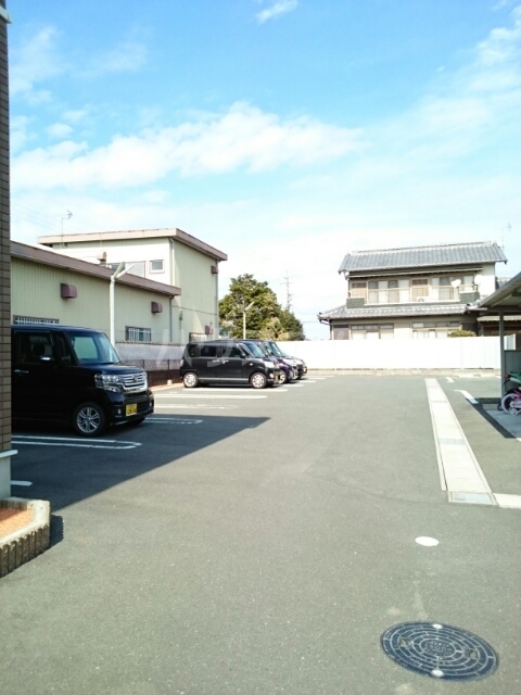 15/16 駐車場