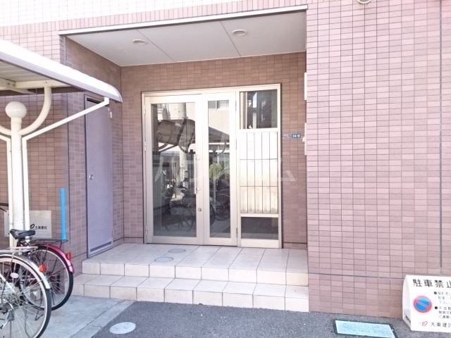 19/26 エントランス