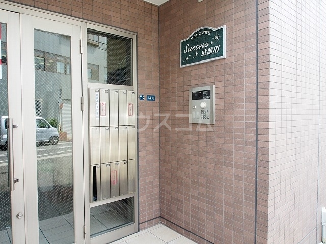 19/26 エントランス