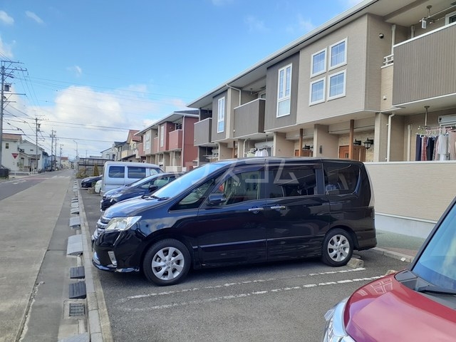 15/26 駐車場