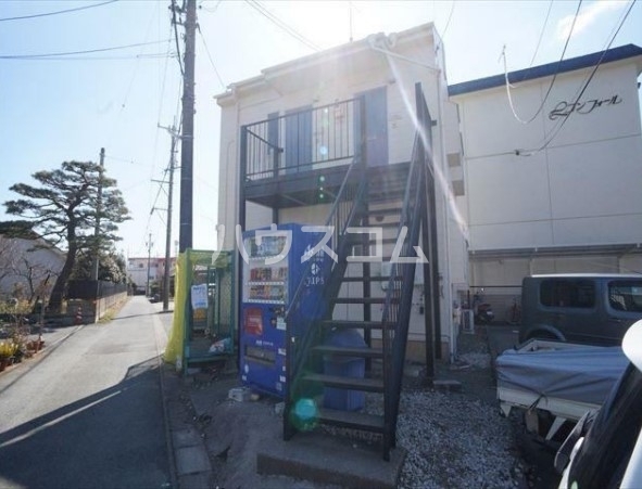 14/22 エントランス