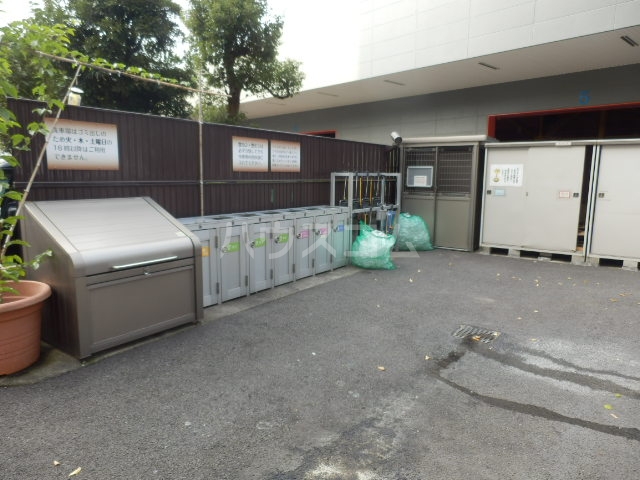 22/30 駐車場