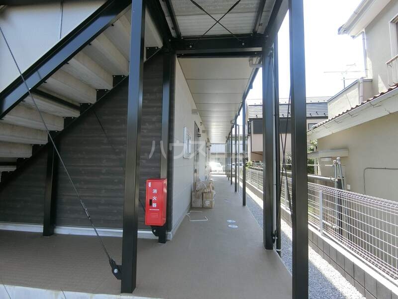 2/4 エントランス