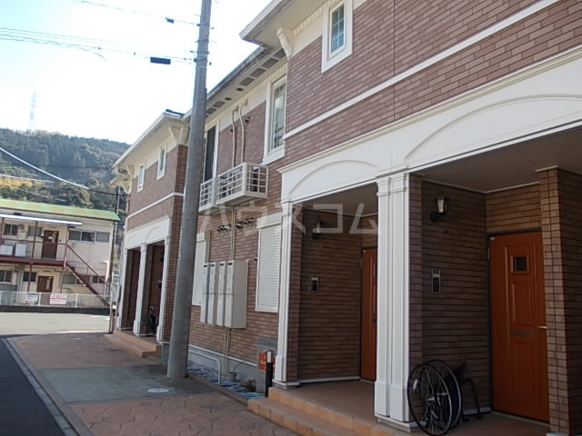 18/25 エントランス