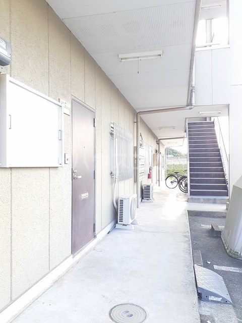 13/24 エントランス