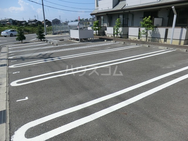 22/28 駐車場