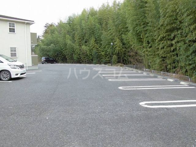 14/20 駐車場
