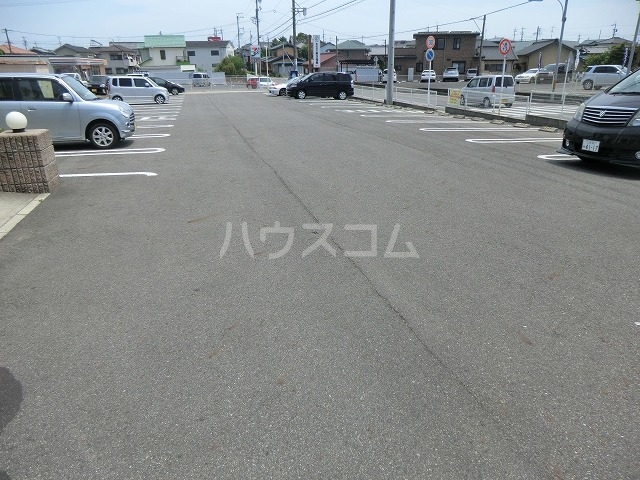 14/21 駐車場