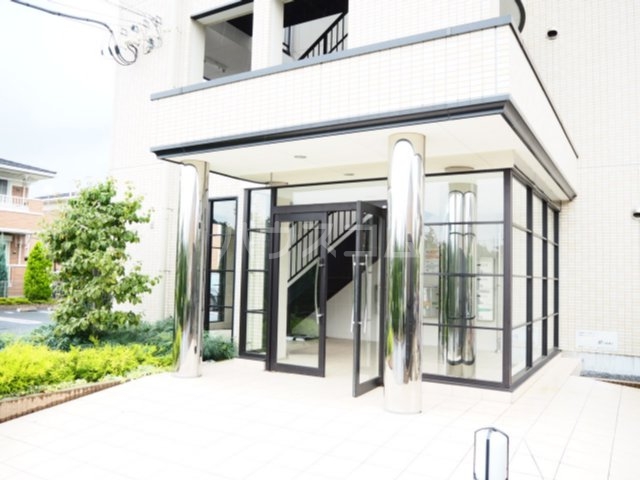 16/28 エントランス