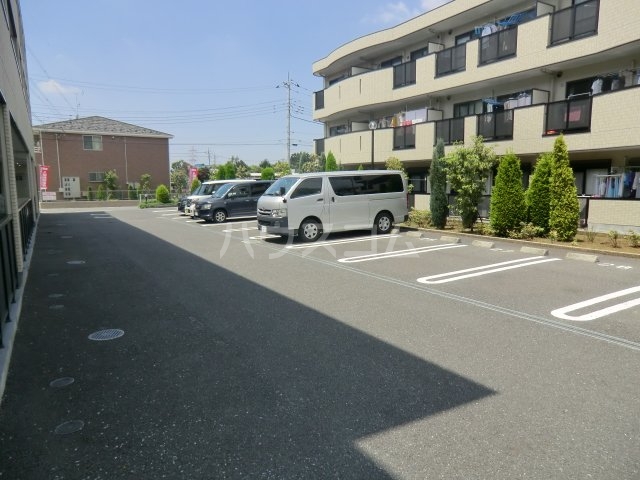 17/28 駐車場