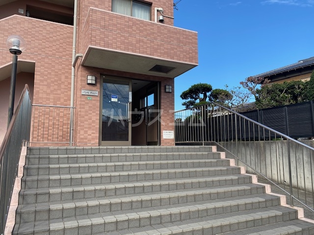 29/30 エントランス