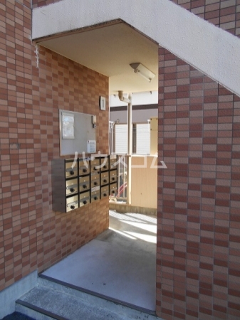 15/16 エントランス