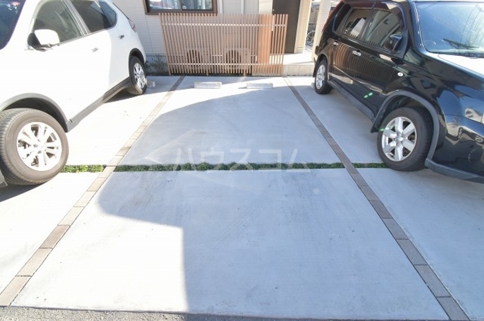 21/27 駐車場