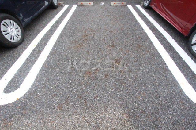 2/7 駐車場
