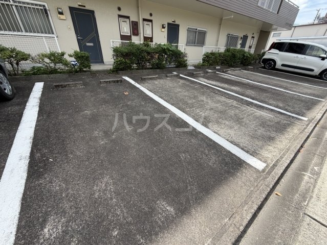 22/30 駐車場