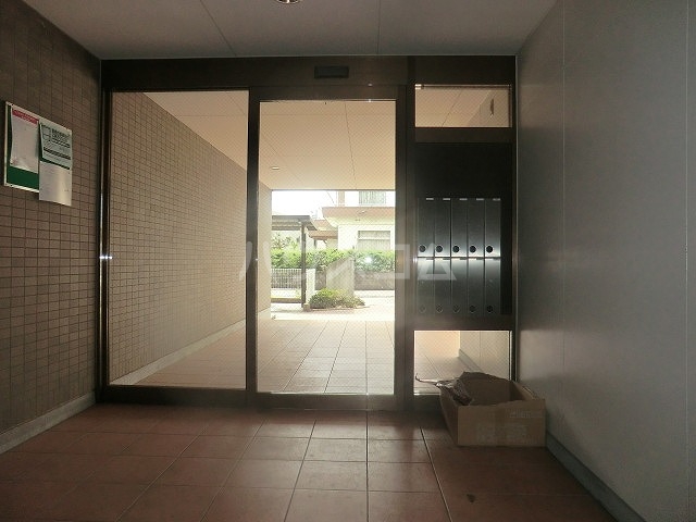 17/20 エントランス