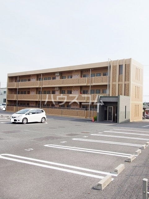 14/23 駐車場
