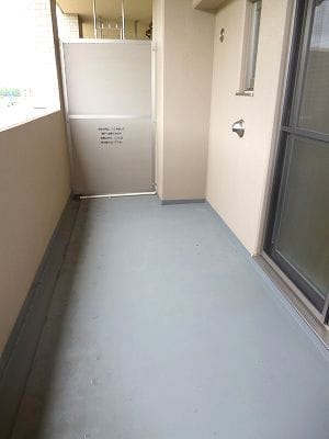 15/28 バルコニー