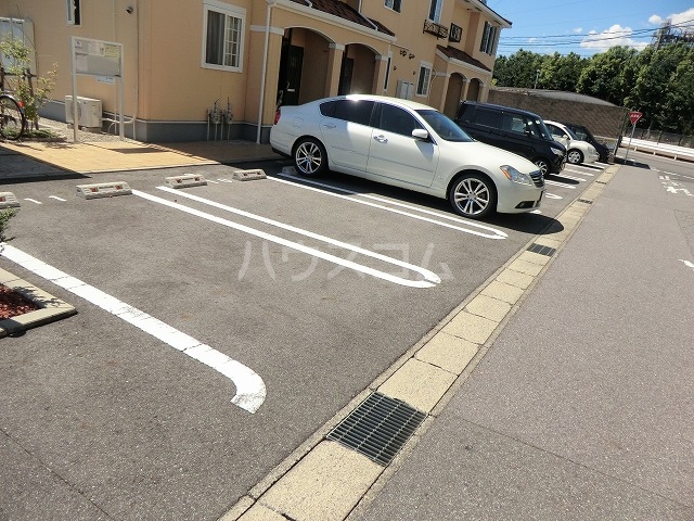 22/30 駐車場