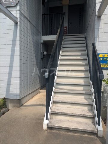 16/22 エントランス