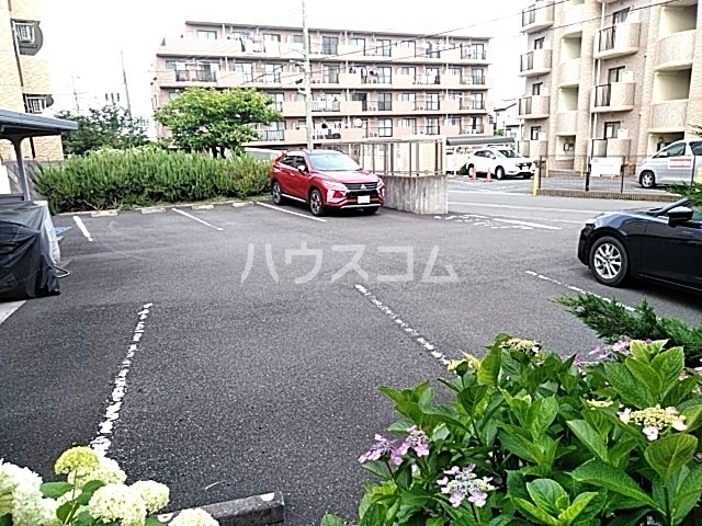 23/29 駐車場