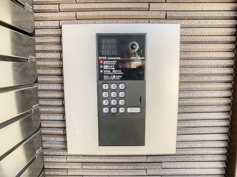 19/26 エントランス