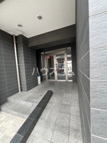 21/30 エントランス