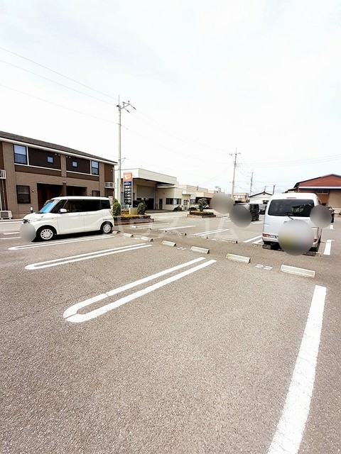 26/30 駐車場