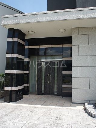 14/22 エントランス