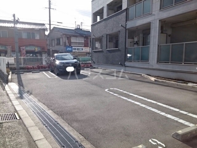 15/26 駐車場