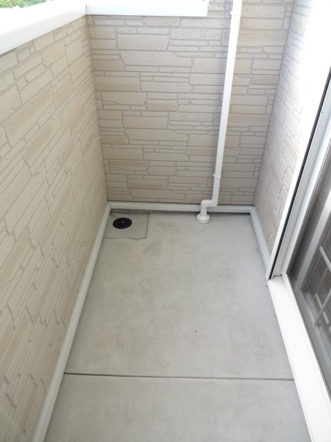 13/21 バルコニー