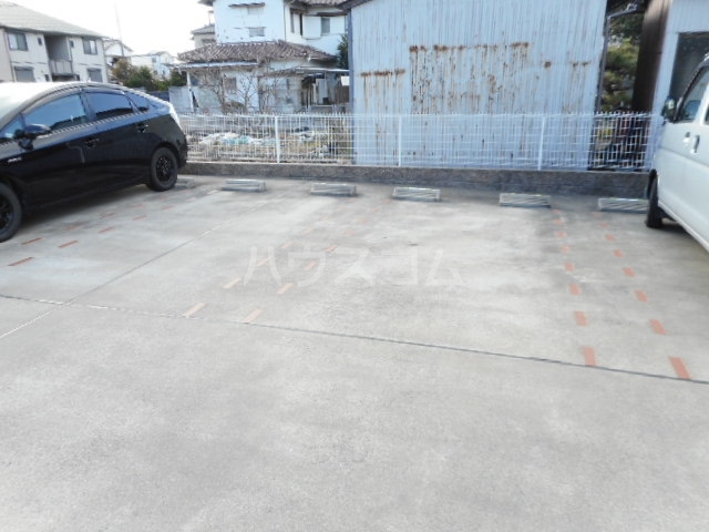 14/20 駐車場