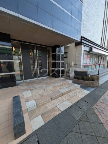 7/11 エントランス