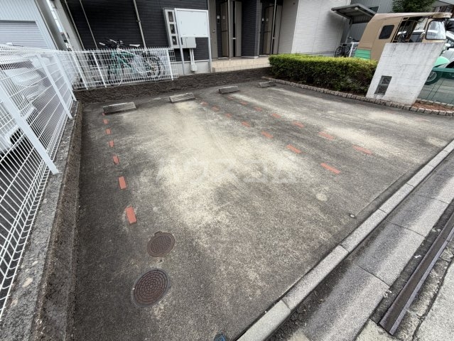 22/30 駐車場