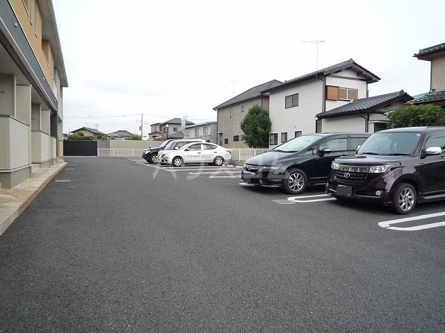 グランド・ソレーユ駐車場