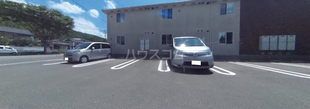 17/23 駐車場