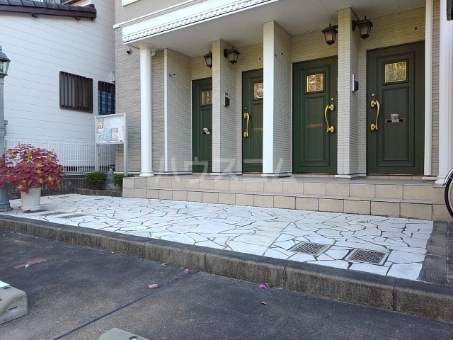 13/20 エントランス