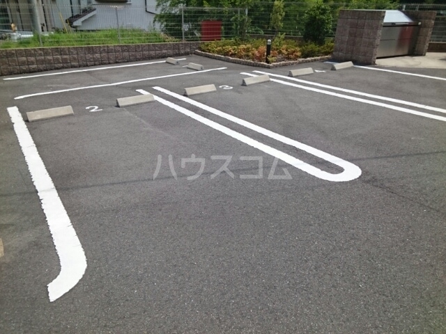 15/27 駐車場