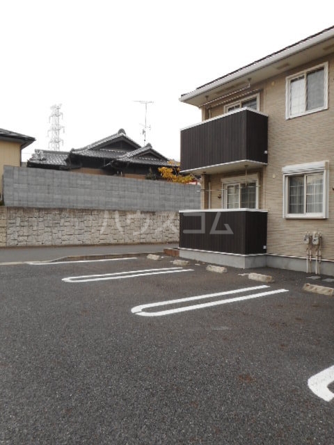 15/23 駐車場