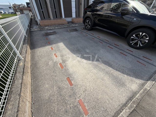 22/30 駐車場