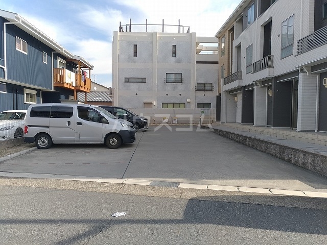 2/10 駐車場