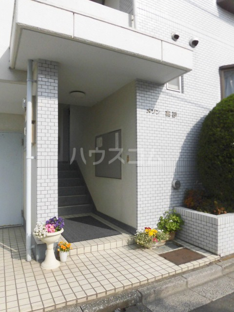 25/30 エントランス