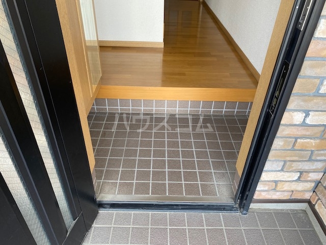 14/30 玄関