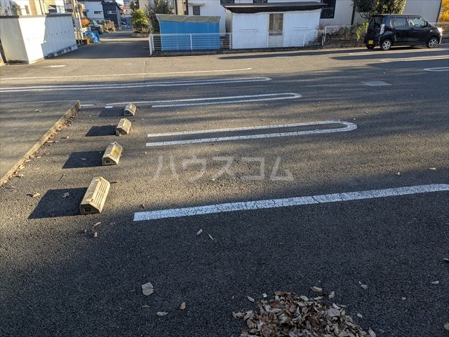 22/28 駐車場