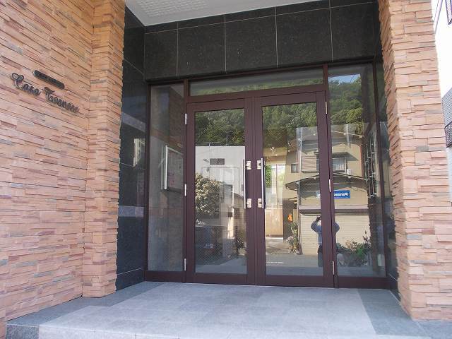 20/30 エントランス